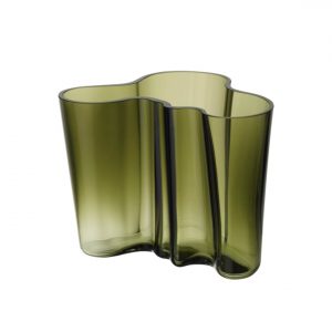 jarrón-160mm-verde-musgo-cristal-soplado-a-boca-alvar-aalto-iitala